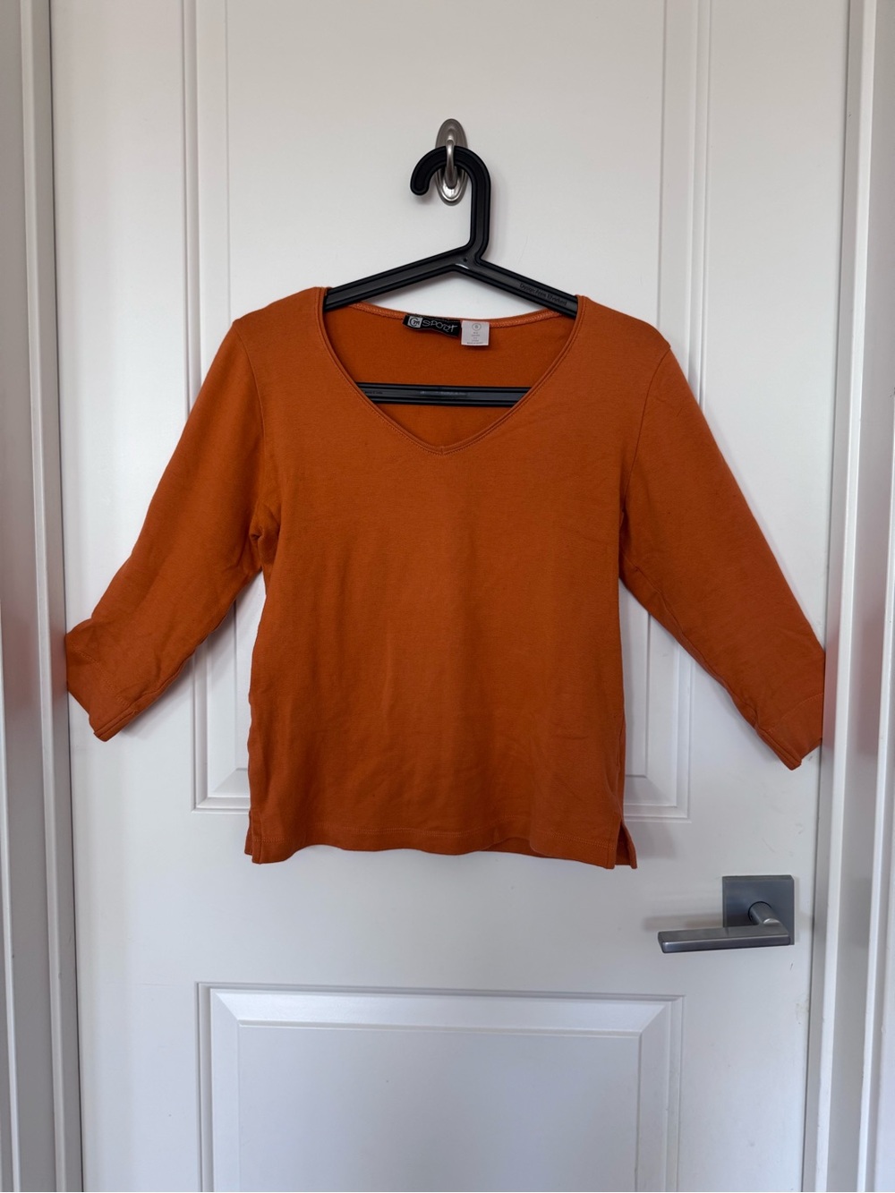 3/4 Sleeve V-Neck Top in Burnt Orange -